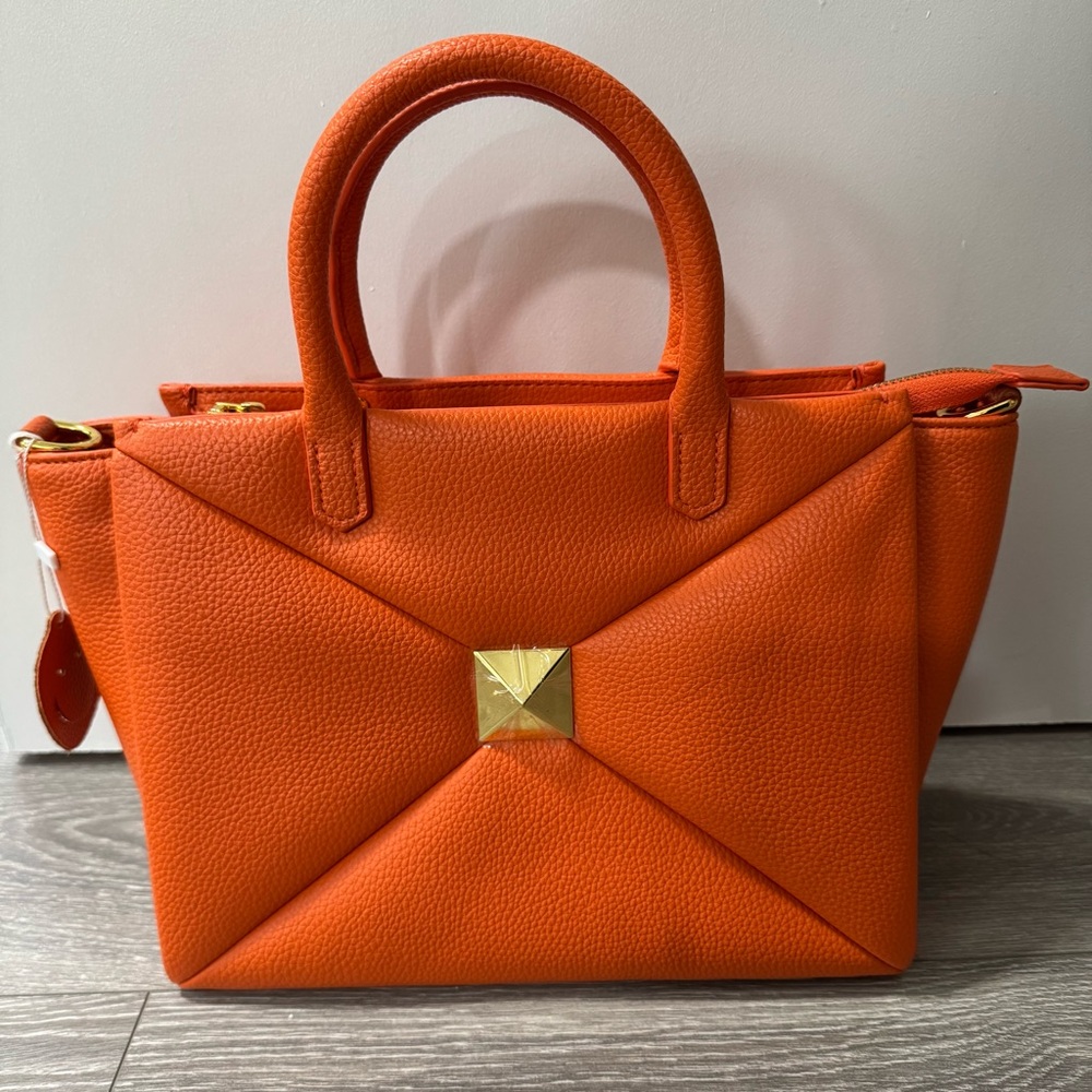 NWT Vera Pelle Woman’s Orange Shoulder Bag Gold Detail